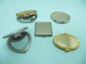 Mirror  box
